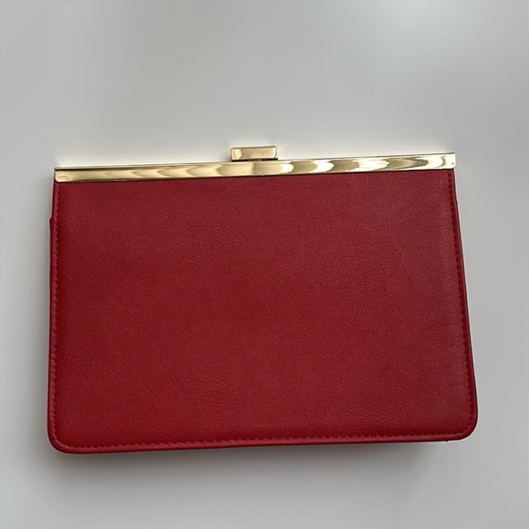 Clutch in perfect red shade - Picture 8 of 9